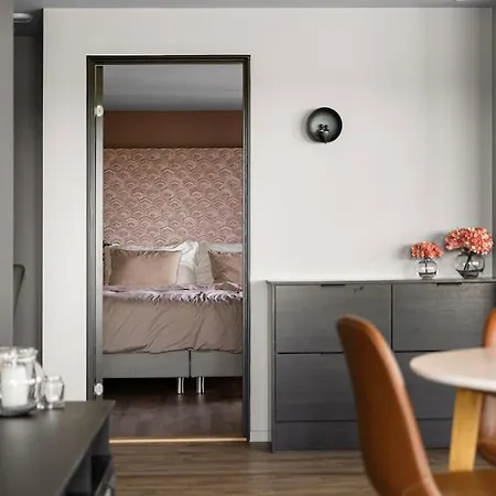 Idyllisk Sted Pa Toppen Av Alshus , * Krakeroy