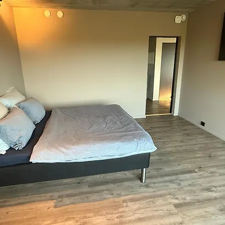 아파트 Idyllisk Sted Pa Toppen Av Alshus ,