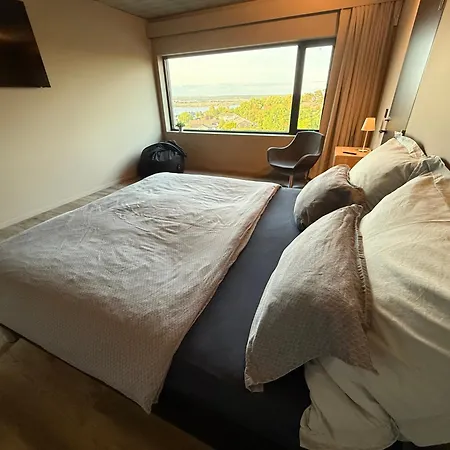 아파트 Idyllisk Sted Pa Toppen Av Alshus ,
